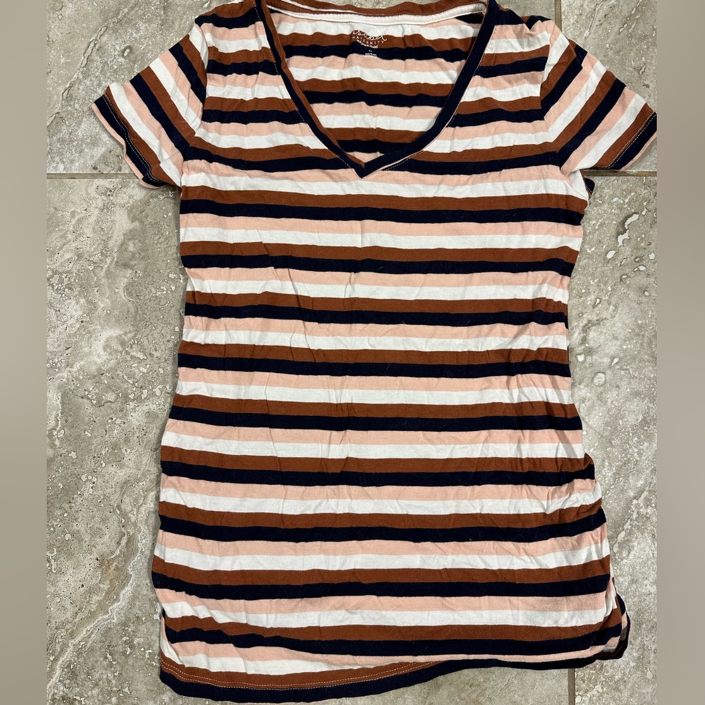 Isabel maternity Short sleeves V-neck, Side shirred maternity t-shirt | size: M